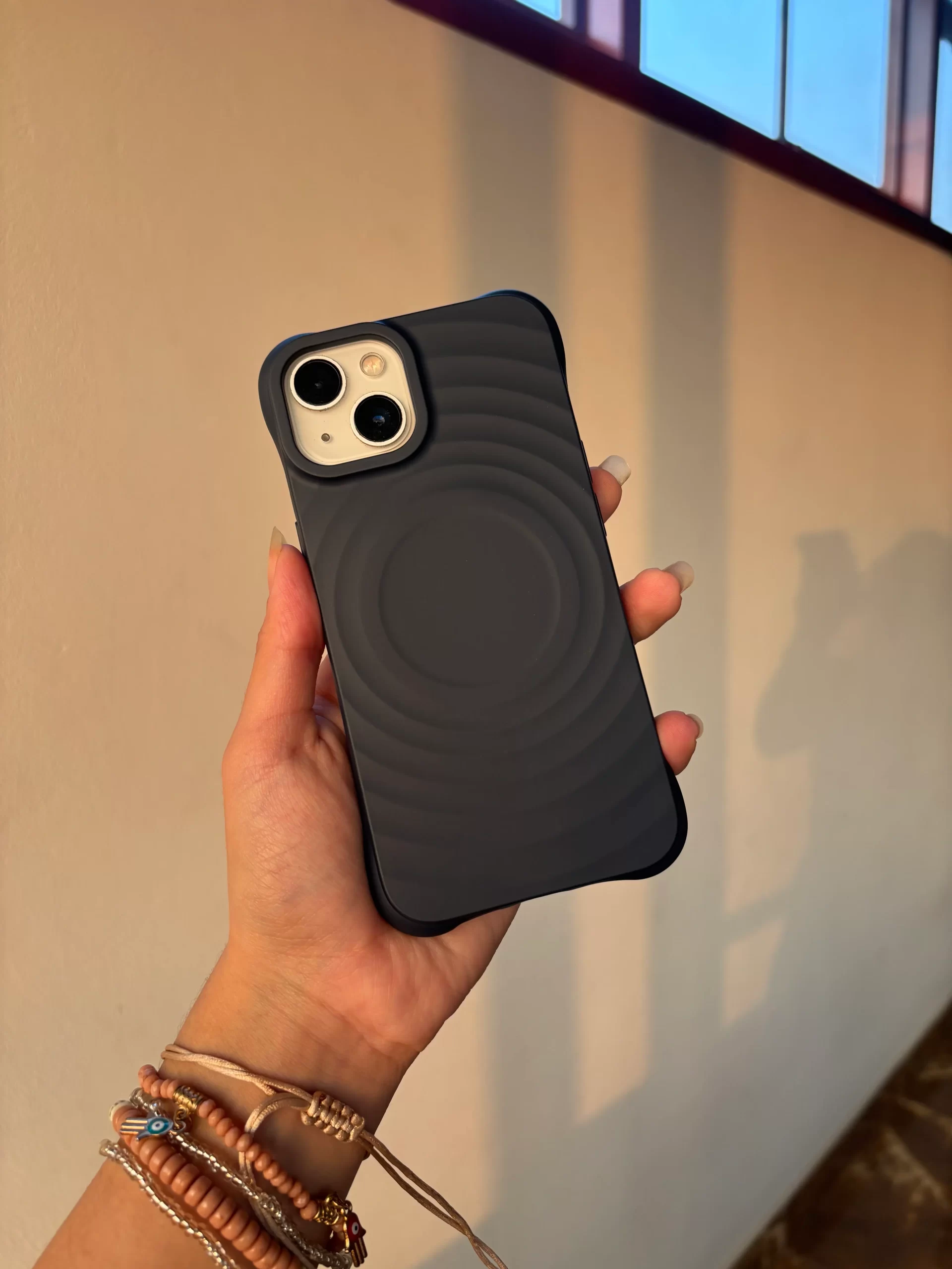 case-iphone-ondas-antishock-azul-marino