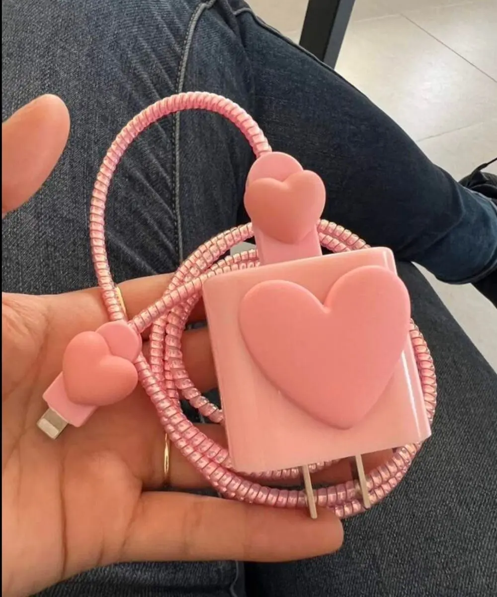 protector-de-cargador-iphone-pink-heart