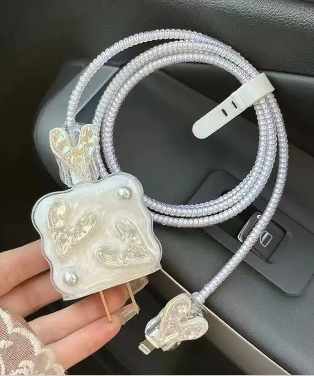 corazones blancos protector de cargador